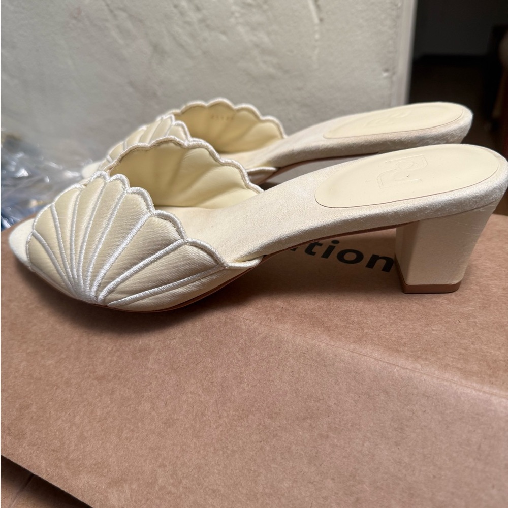 Reformation Waldena heels seashell cream puff block heel taffeta 8.5 - Picture 5 of 10